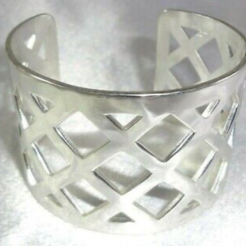 Rustic Cuff Silver Accent Decor With Intricate La… - image 2